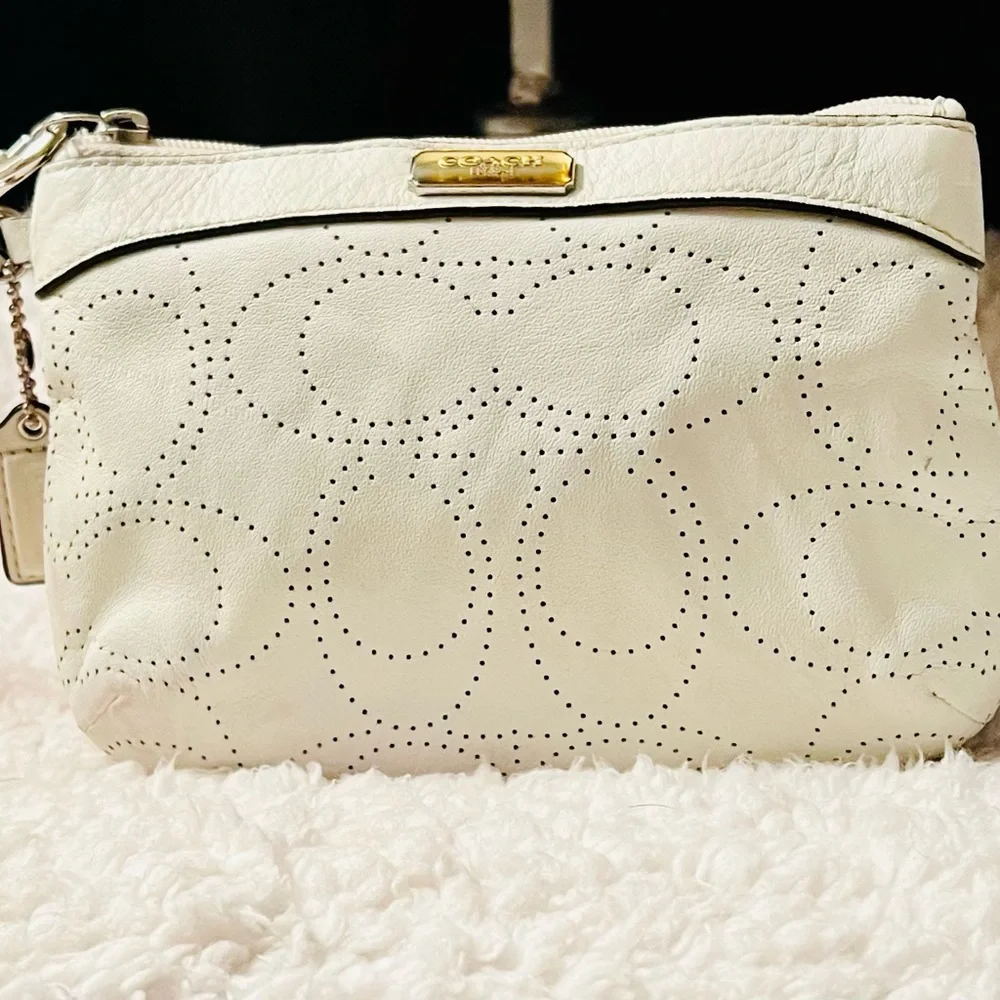 Coach-(2 pc set) Carry All Leather Tote Bag Perforated in Cream - Picture 8 of 8
